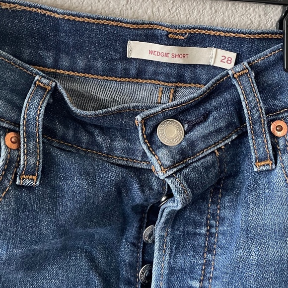 Levi's Denim Short - Picture 3 of 4